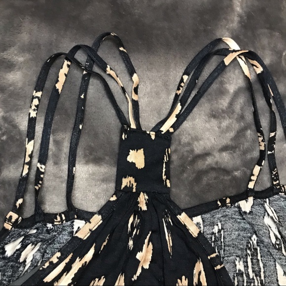 DELETTA | ANTHROPOLOGIE racerback tank split strap - Picture 5 of 9